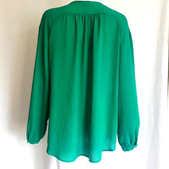 Pimke Zipped V-Neck Blouse - Picture 4 of 9